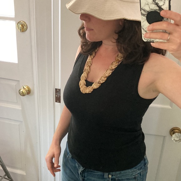 Vintage carved corozo fish necklace - Picture 4 of 4